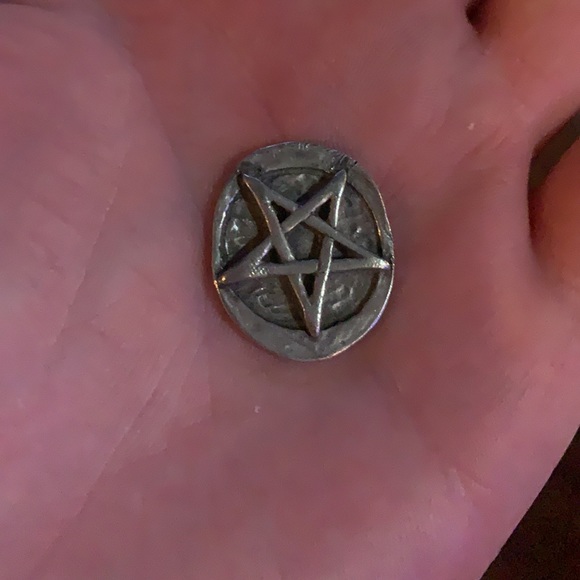 Jewelry - Pentagram coin